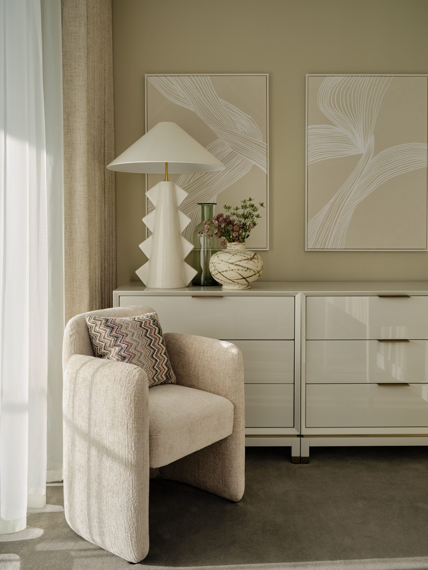 The Six Collective Linear Place18075