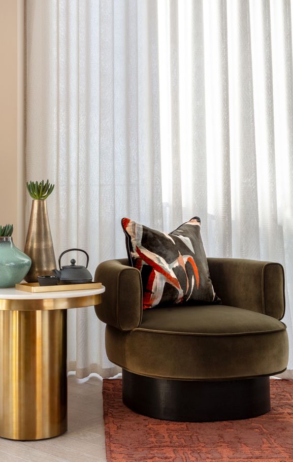 SIX COLLECTIVE PRIVATE RESIDENCE BATTERSEA DH CHAIR