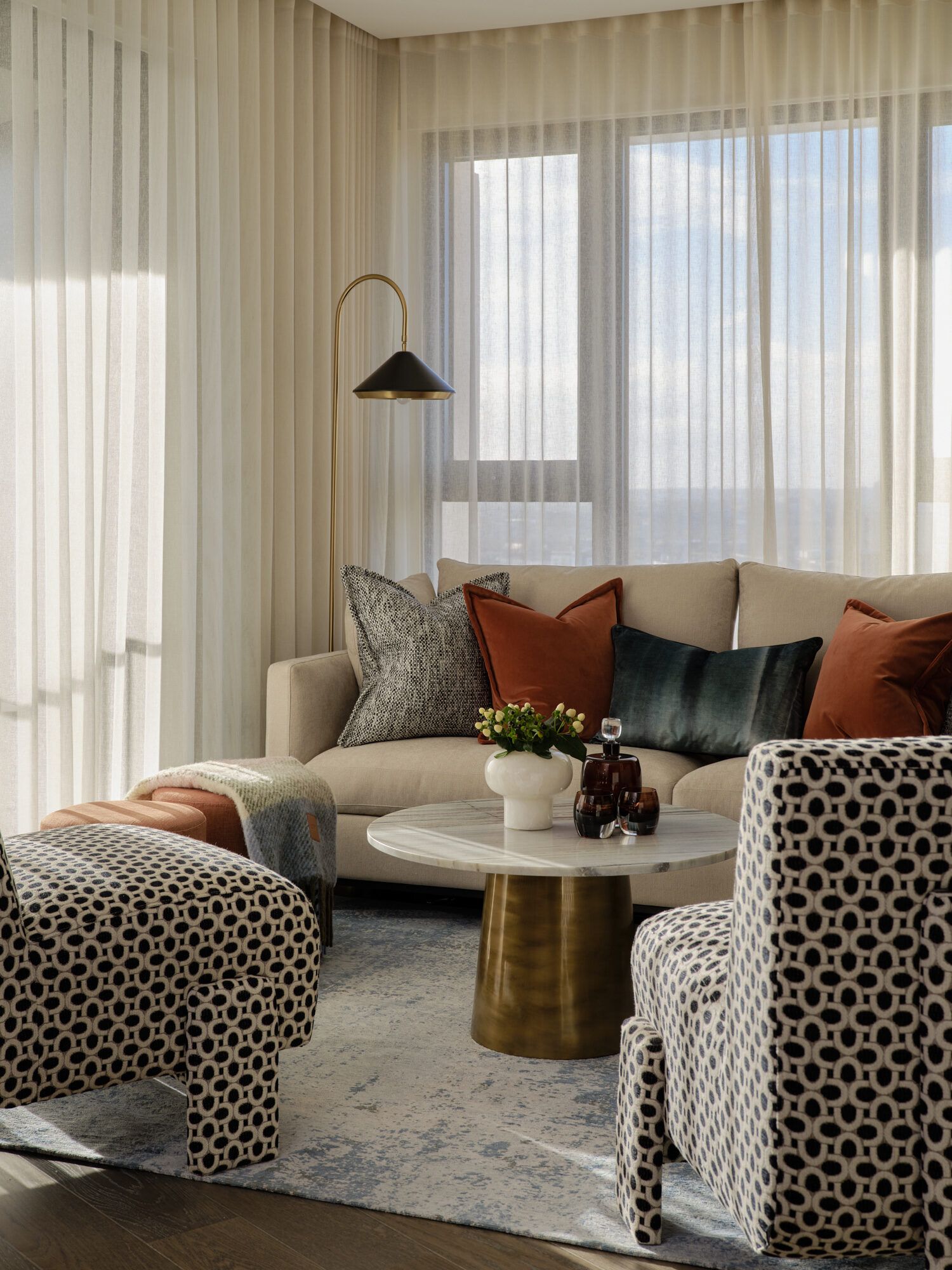 The Six Collective Linear Place18090