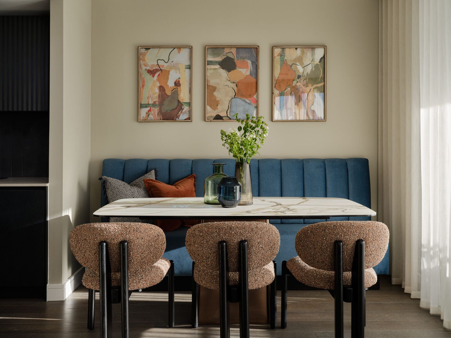 The Six Collective Linear Place18108