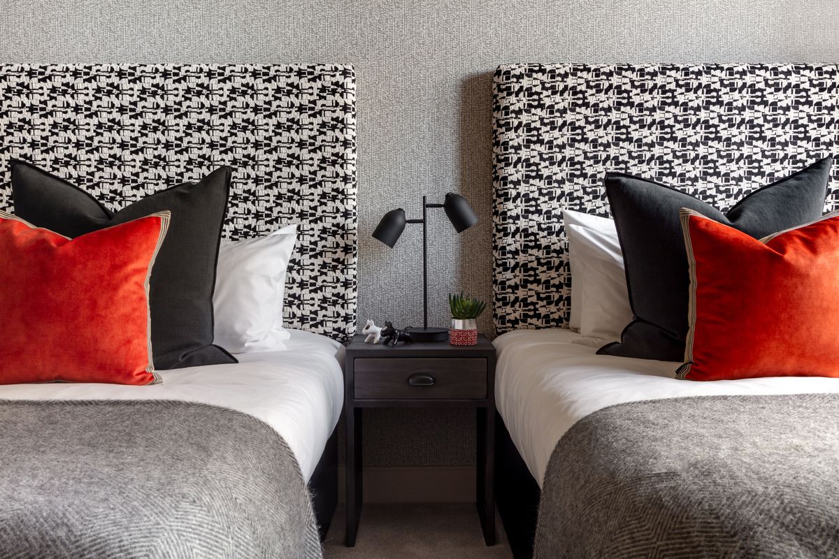 SIX COLLECTIVE PRIVATE RESIDENCE BATTERSEA GUEST ROOM